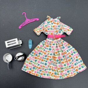 VTG 1965 Barbie Learns to Cook #1634 Dress Belt Shoe Hanger Toaster Kettle Pot